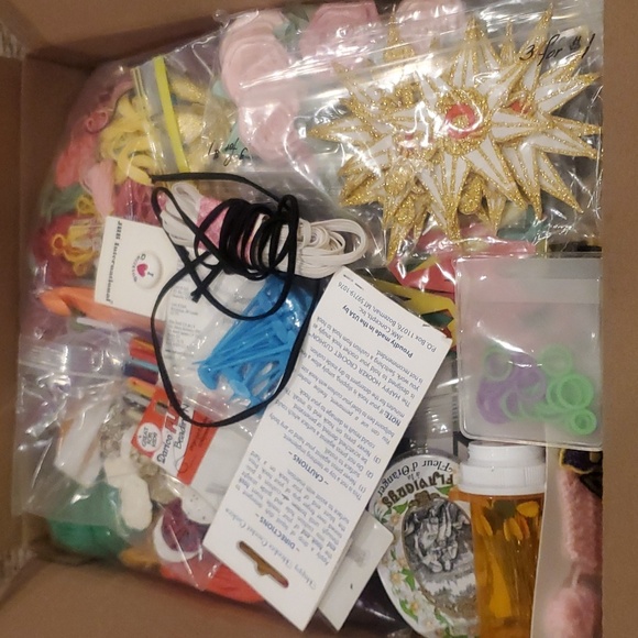 Fabric Craft large lot - Picture 5 of 14